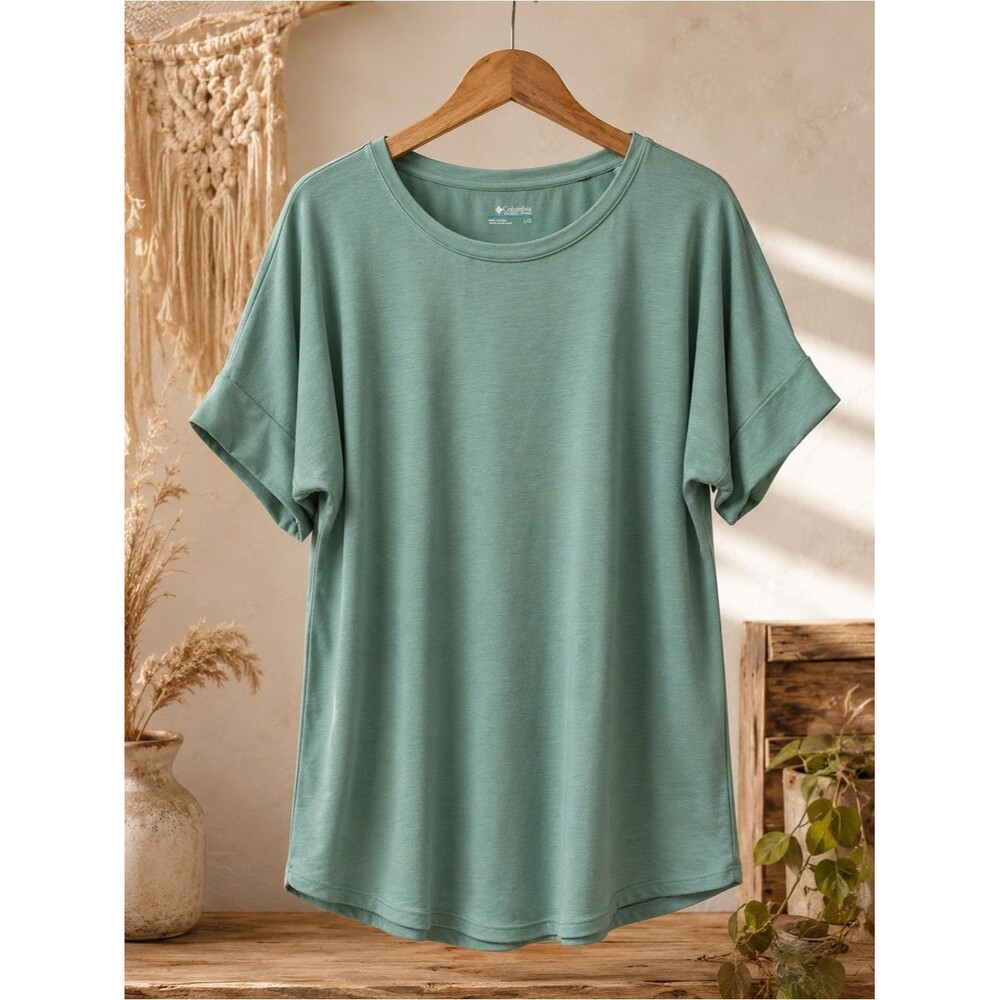Columbia-sportswear Women's Green T-shirt